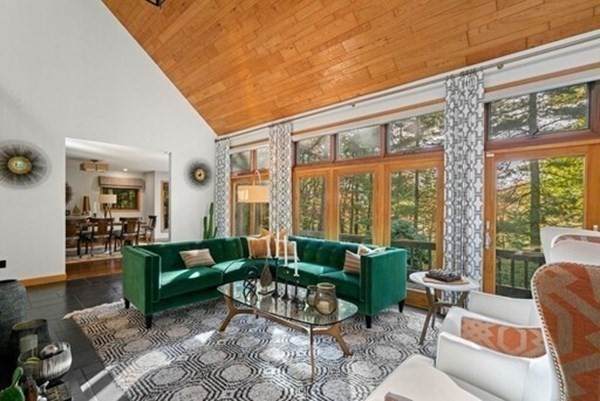 22 Brook Street - Photo 1