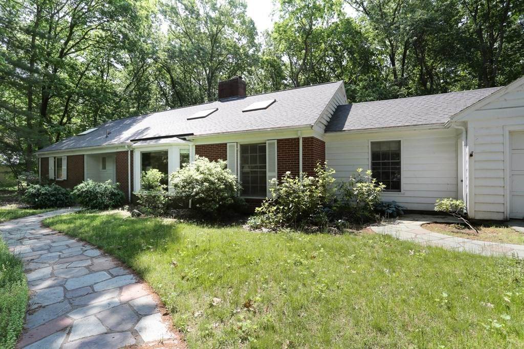 7 Adams Ln - Photo 1