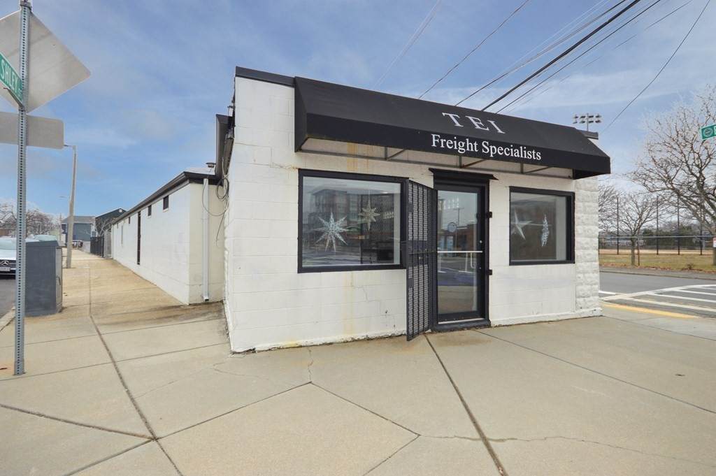 61 Boardman St - Photo 1