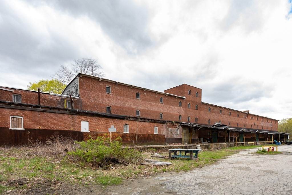 3161 High St - Photo 1