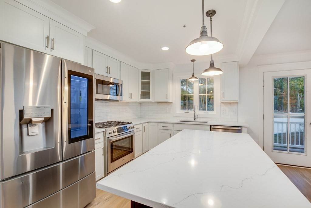 29 Hines - Photo 1