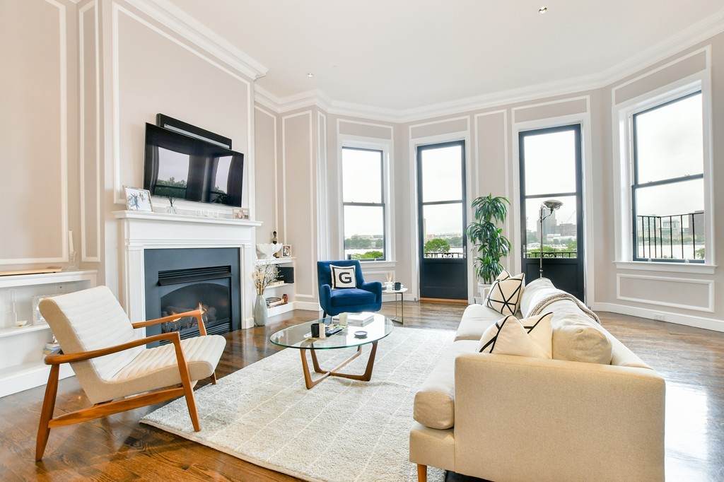 298 Beacon Street - Photo 1