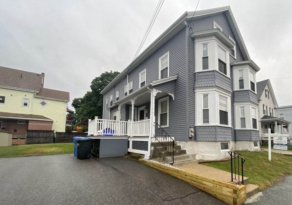 328 Newton St. - Photo 1