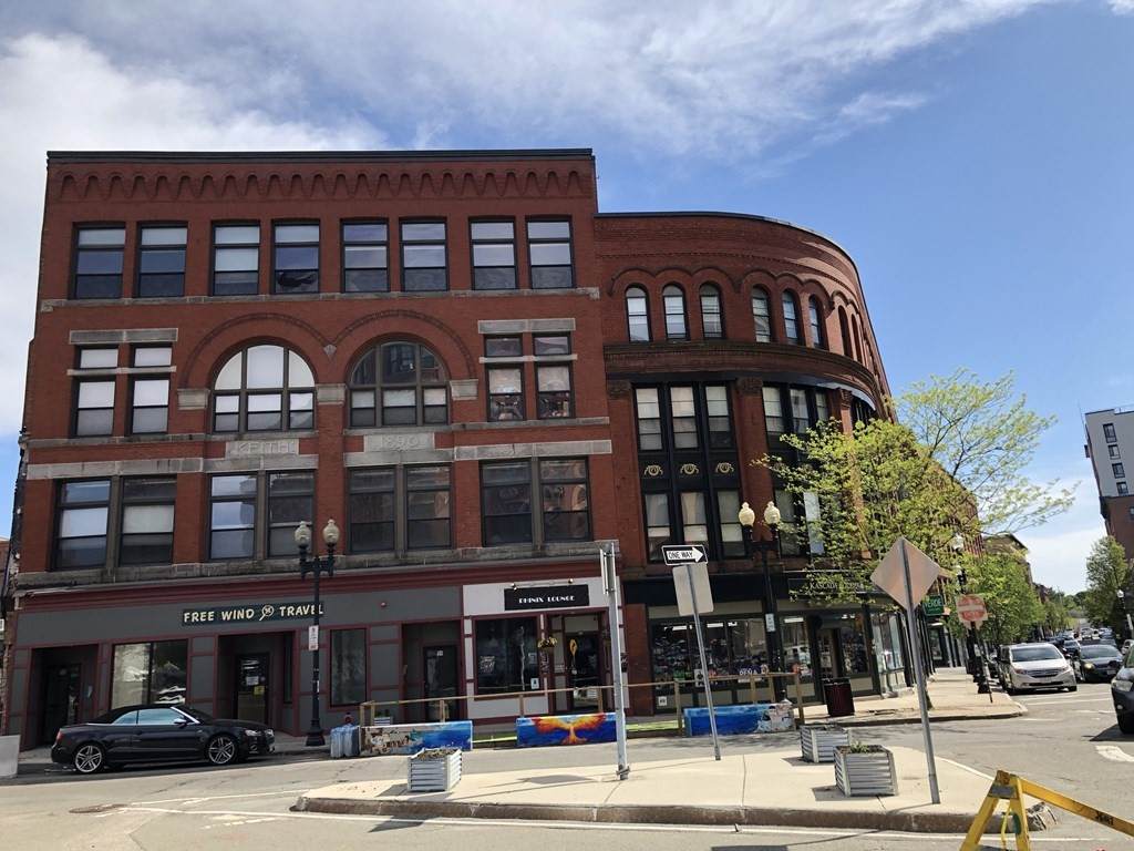 52 Central Sq. - Photo 1