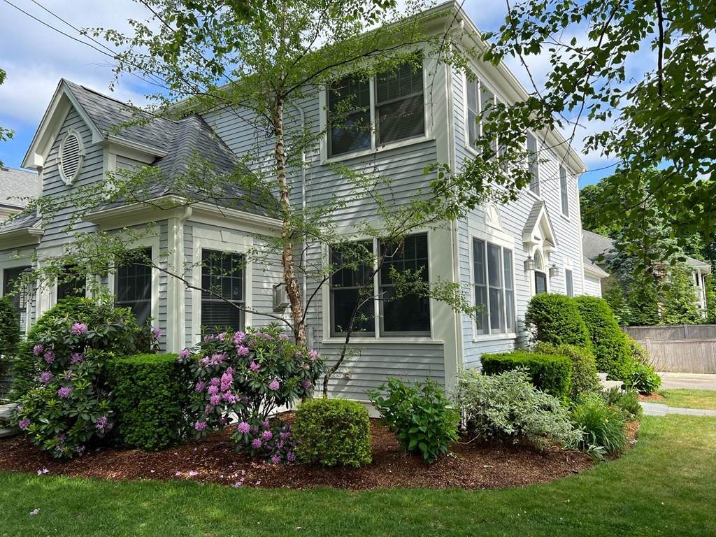 43 Rossmere Street - Photo 1