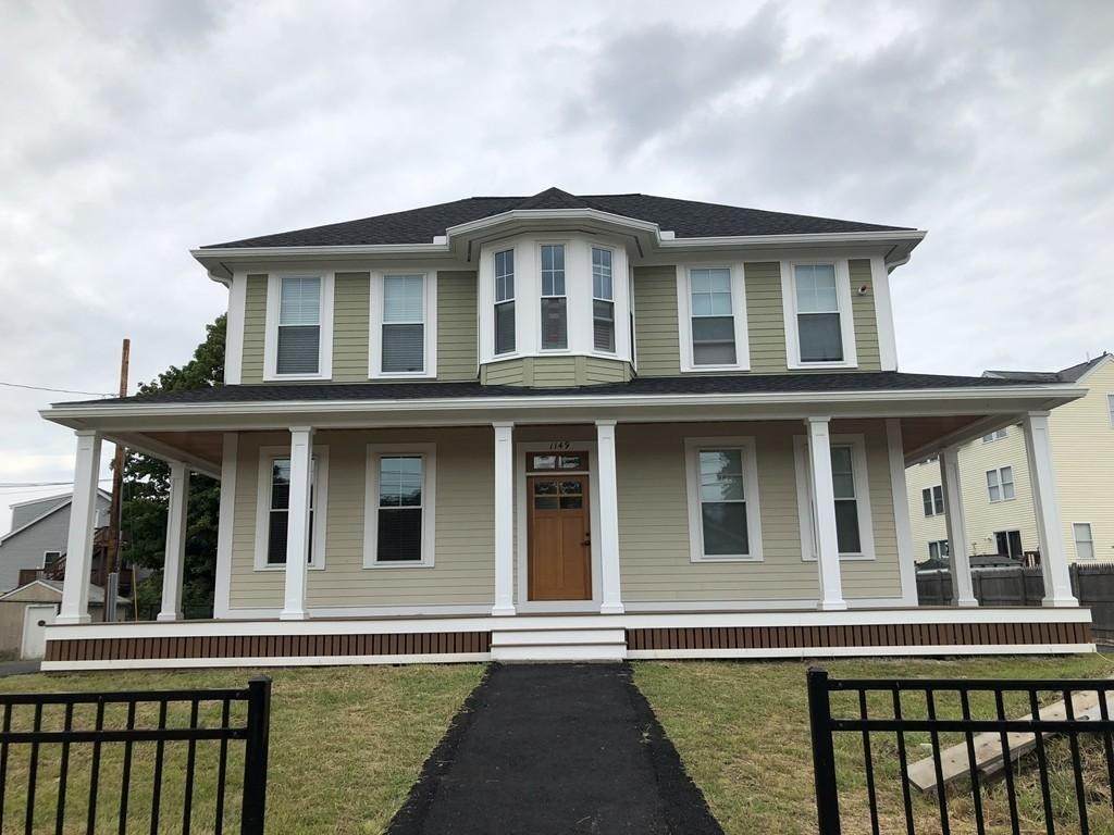 1149 Middlesex St - Photo 1