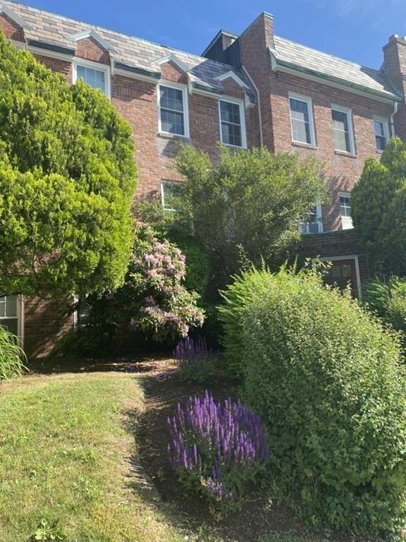 37 Commonwealth Ave - Photo 1