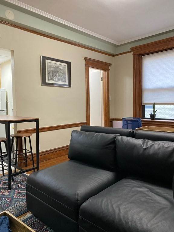 464 Commonwealth Ave - Photo 1