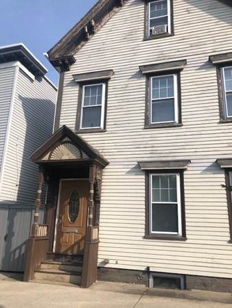 553 Bennington - Photo 1