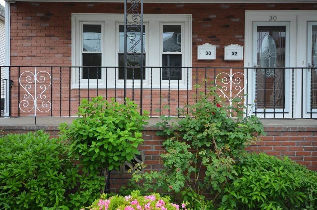 30 Governor Winthrop Rd - Photo 1