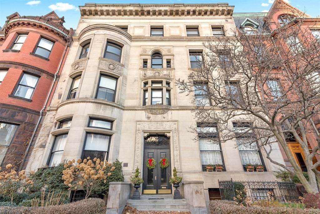 273 Commonwealth Avenue - Photo 1