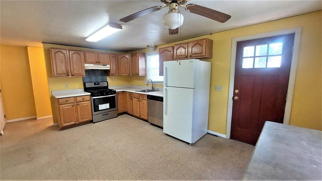 127 Ellsworth St - Photo 1
