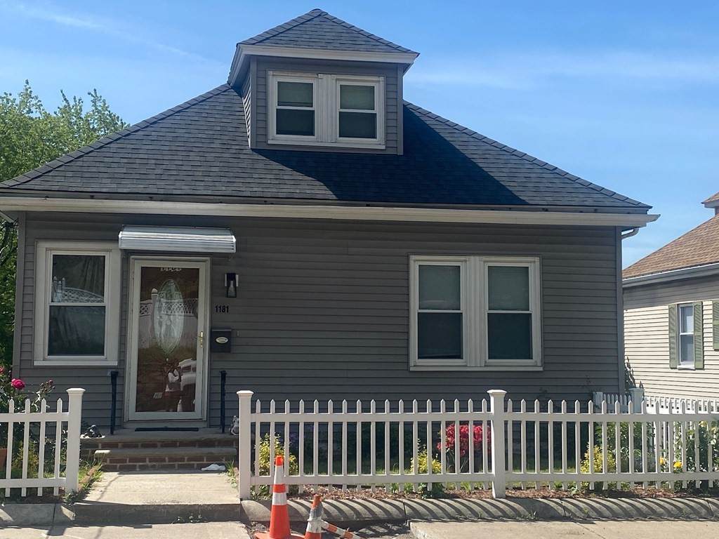 1181 Salem St - Photo 1