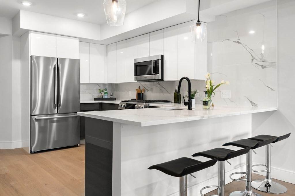 321 W Broadway - Photo 1