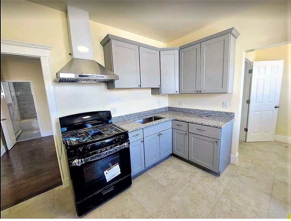 947 Morton St - Photo 1