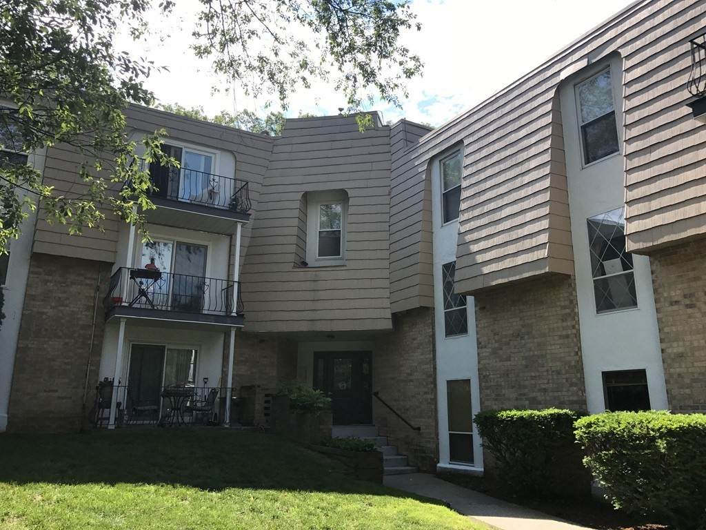 5 Shadowbrook Ln - Photo 1
