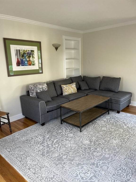 19 Western Ave - Photo 1