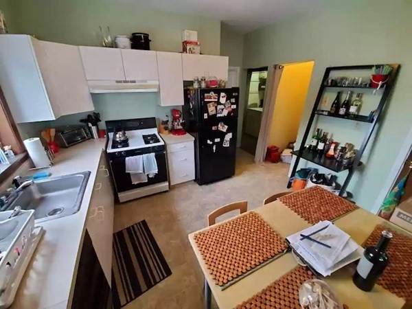 650 Dorchester Ave - Photo 1