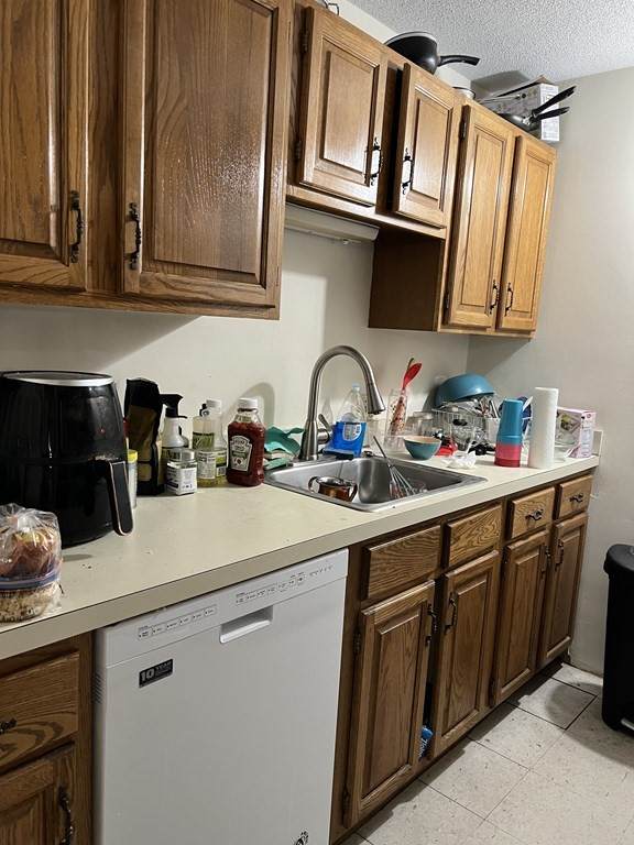 1580 Massachusetts Ave - Photo 1