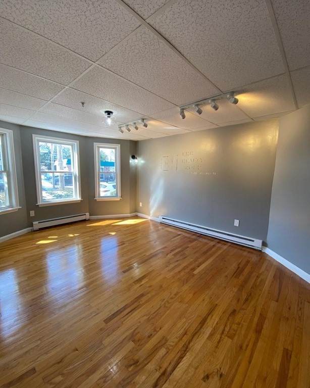 86 Main St - Photo 1
