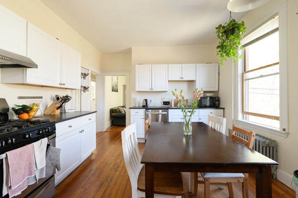 19 Buckingham - Photo 1