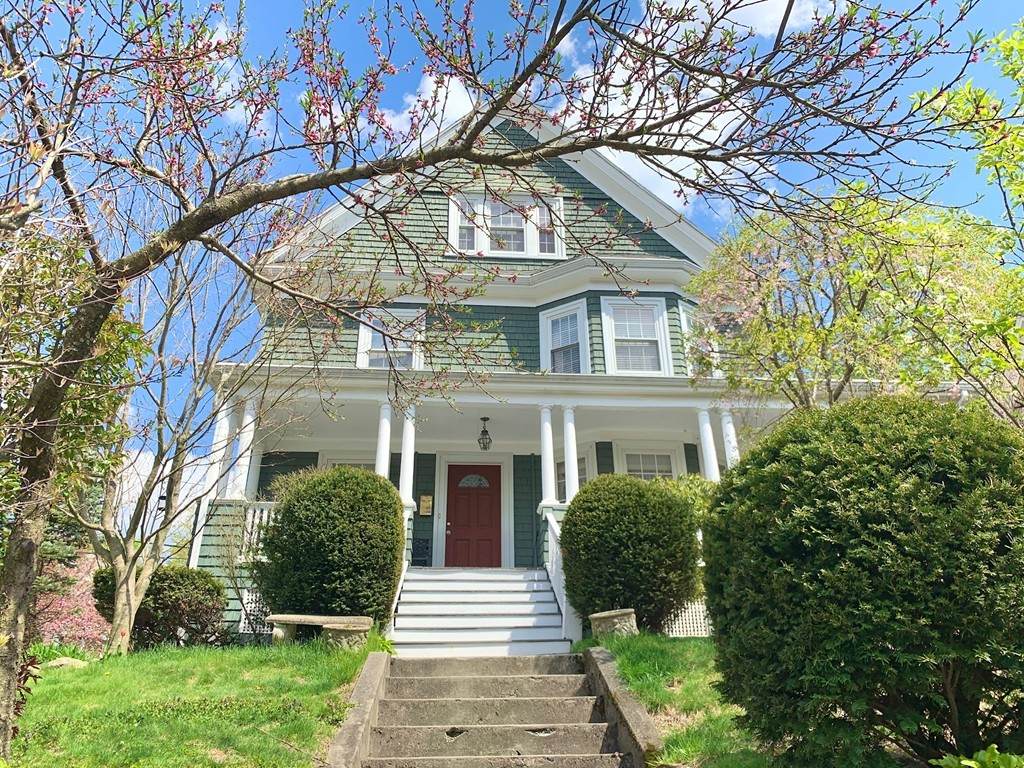 266 Highland Ave - Photo 1