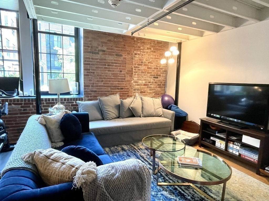 251 Heath - Photo 1