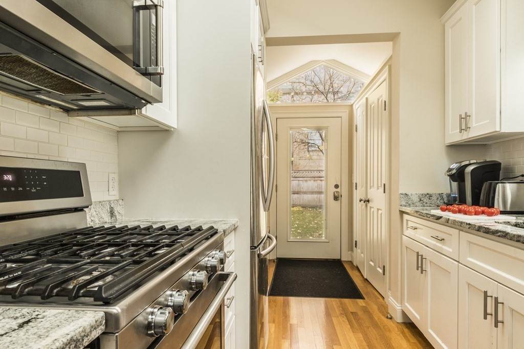 12 Sargent St - Photo 1
