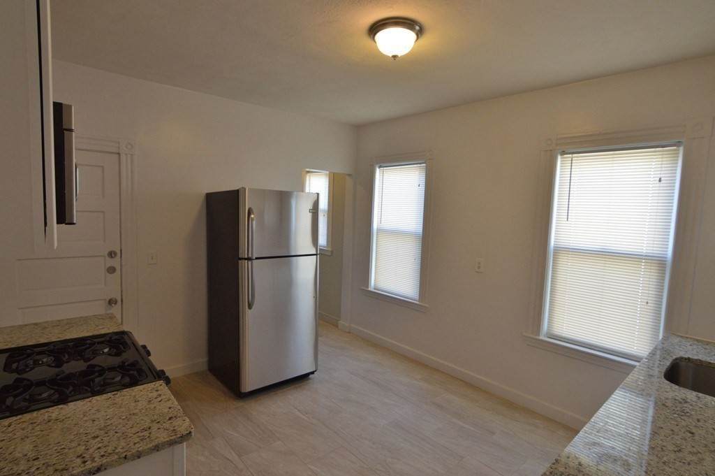 28 Taft Street - Photo 1