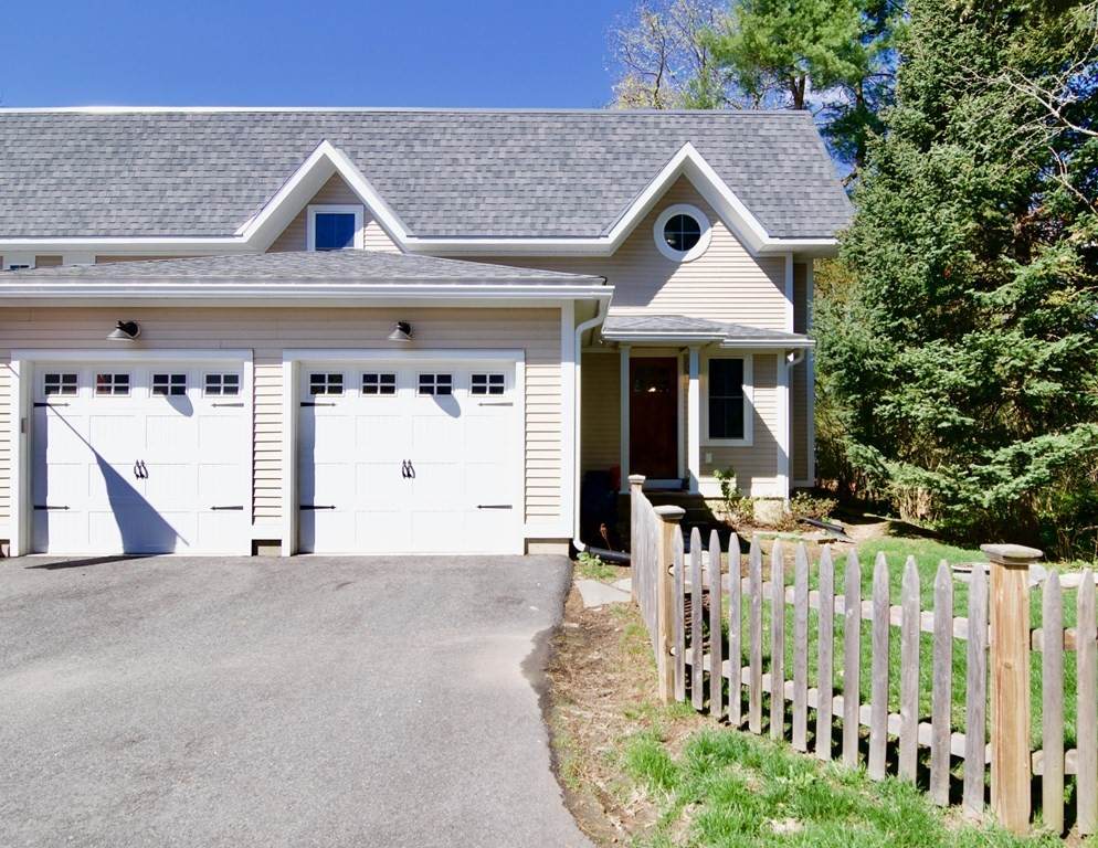 32 N Prospect St - Photo 1