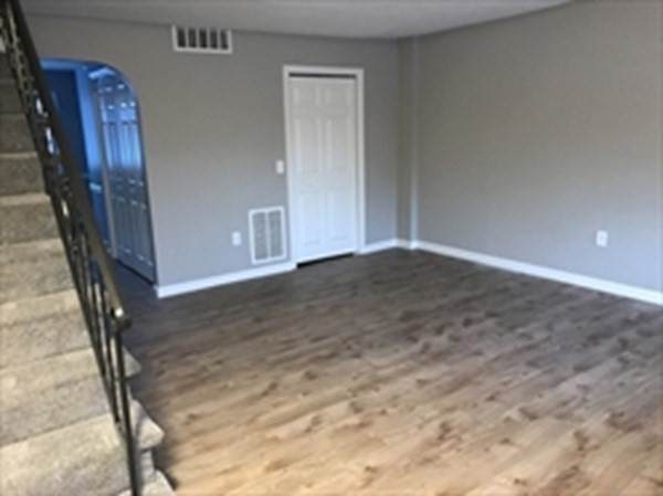 59 School St - Photo 1