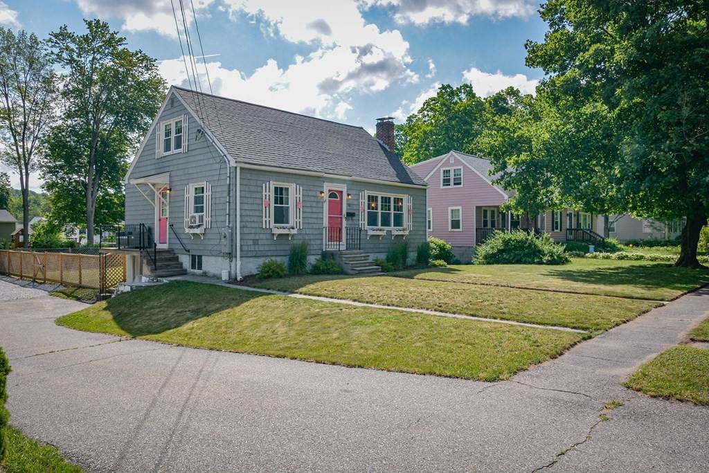 481 Merriam Ave - Photo 1