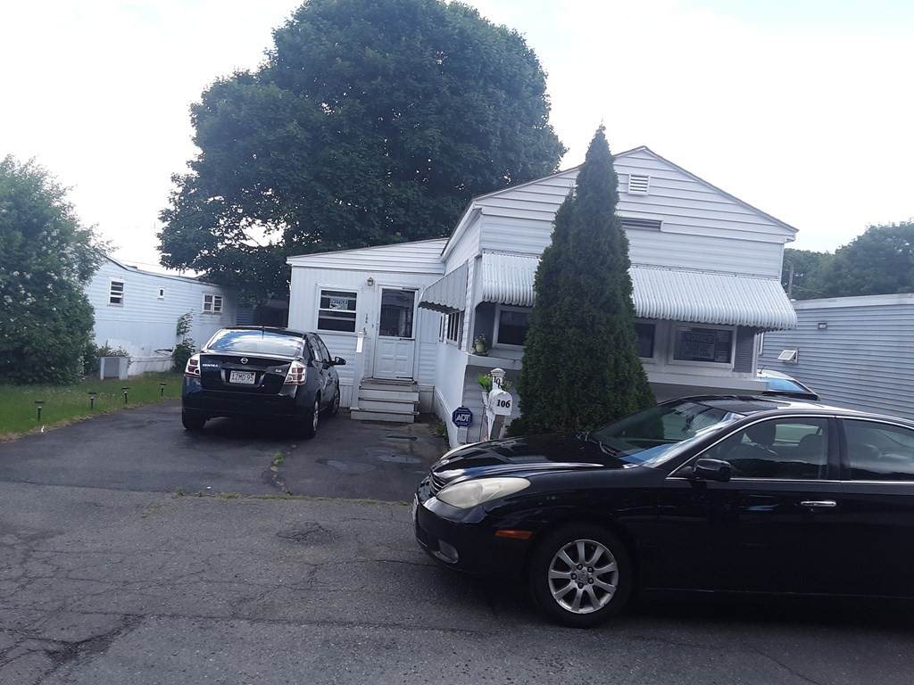 286 Newbury - Photo 1