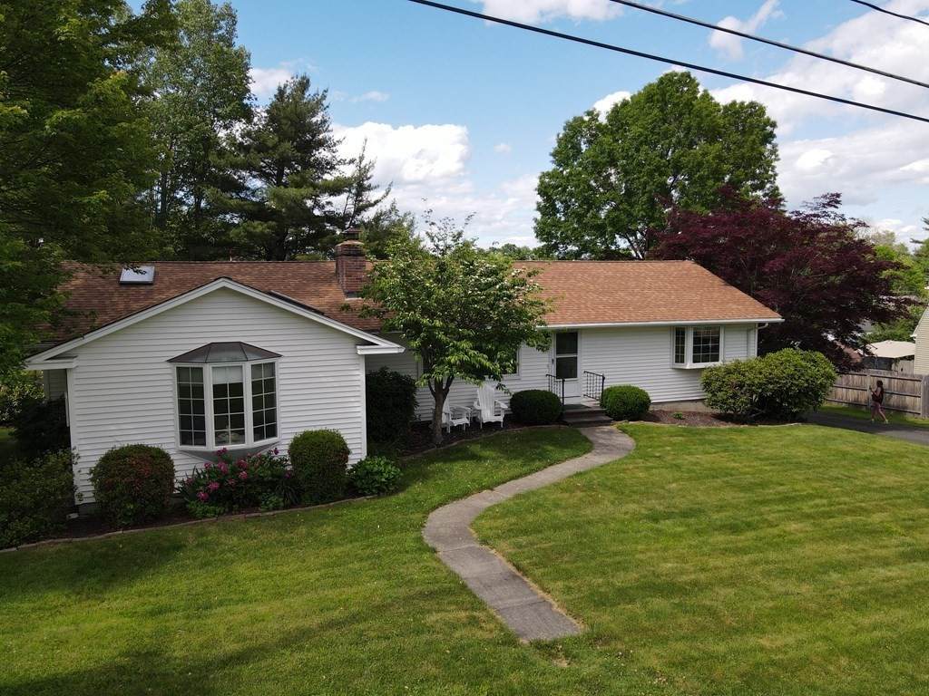 23 Sunset Sq - Photo 1