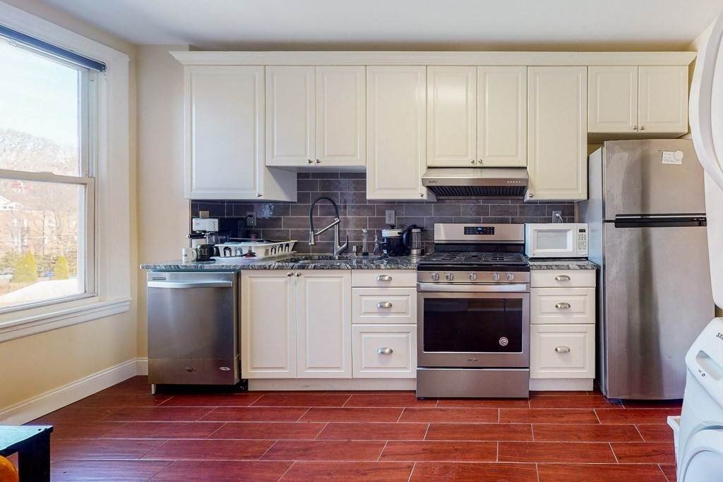 9 Wallingford Road - Photo 1