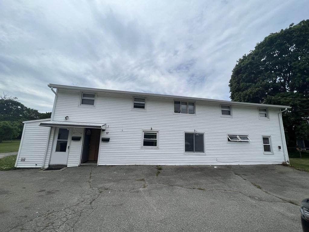 17 Morris Ave - Photo 1