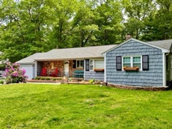130 Bassick Circle - Photo 1