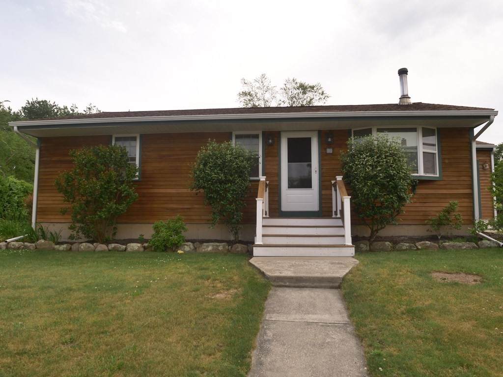 69 Center St - Photo 1