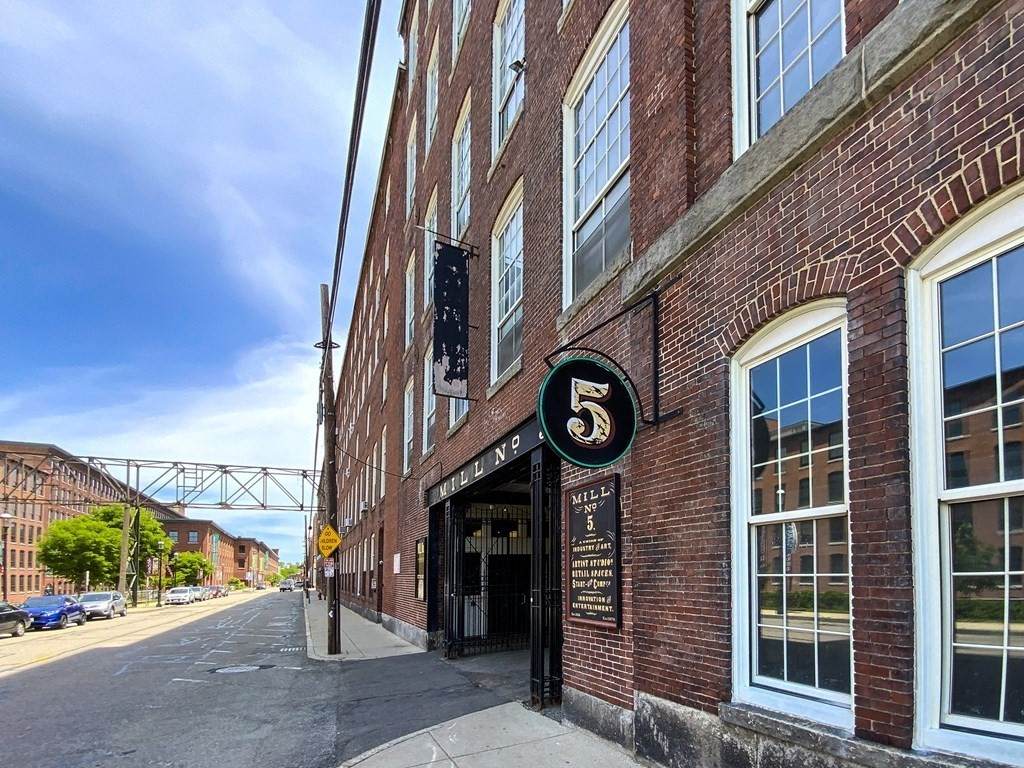 240 Jackson St - Photo 1