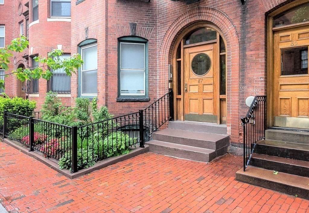 85 Saint Botolph St - Photo 1