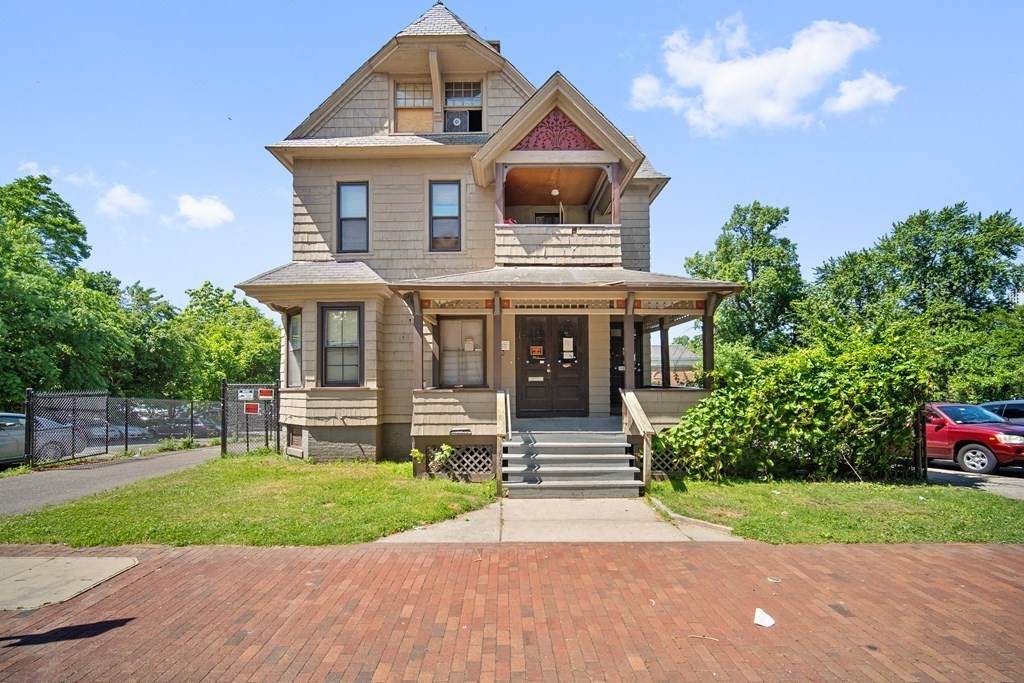 108 School St - Photo 1