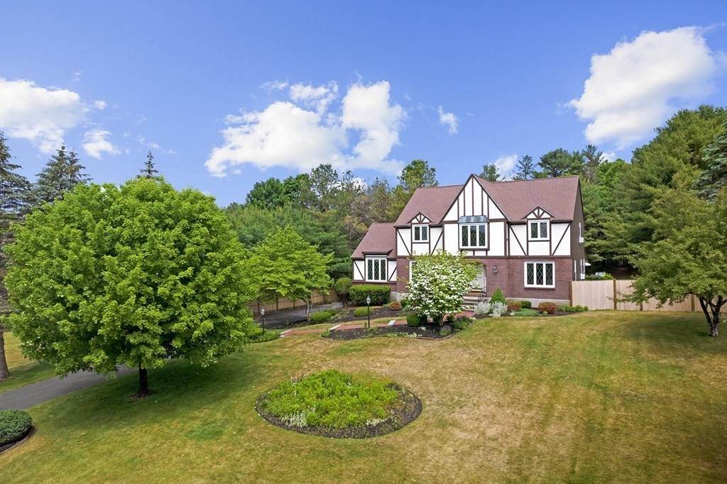 30 Colonial Drive - Photo 1