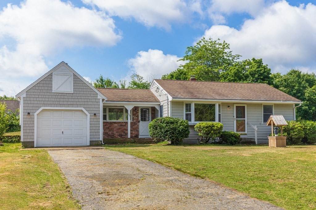 369 E Hartford Ave - Photo 1