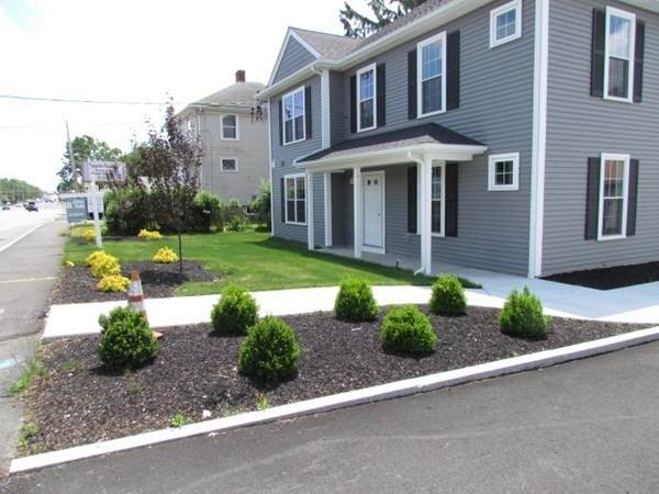 1093 Main St - Photo 1