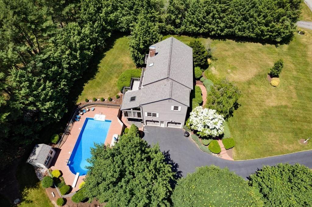 17 Apple Blossom Ln - Photo 1