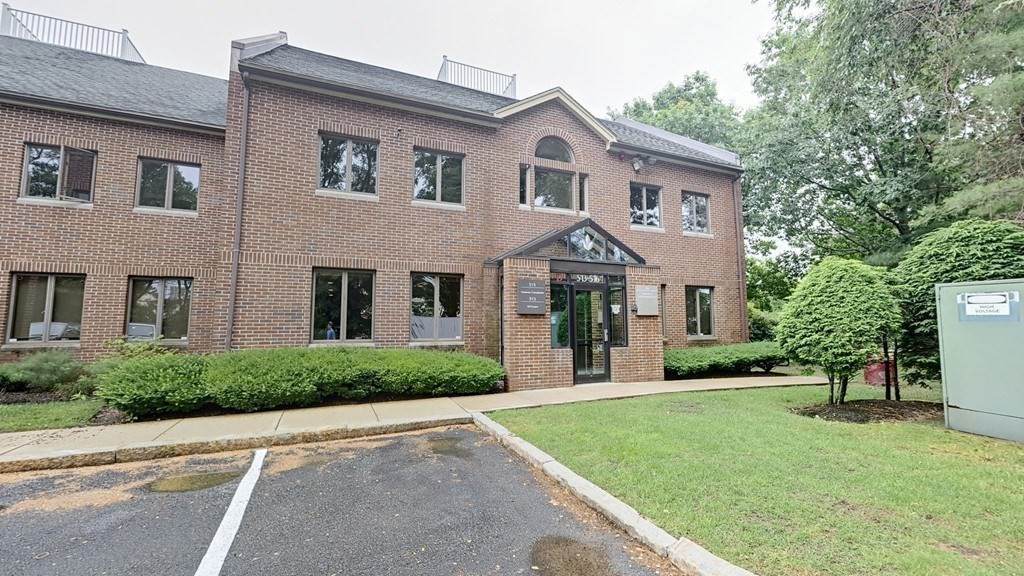 100 Conifer Hill Dr - Photo 1