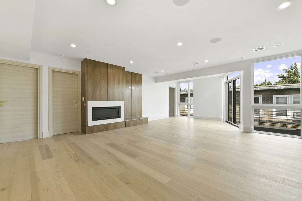 874 East 6th St - Photo 1