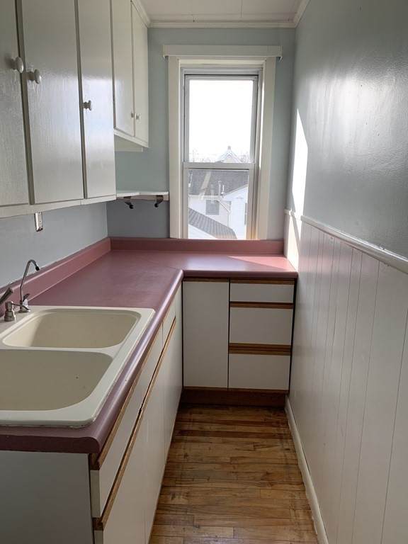 130 Crawford St - Photo 1