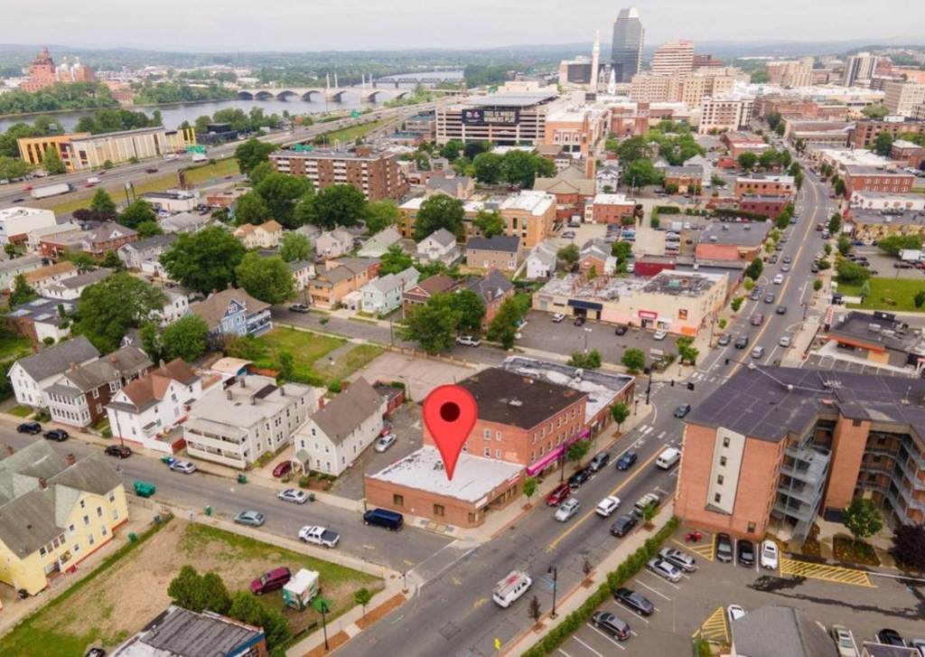 744 Main St - Photo 1