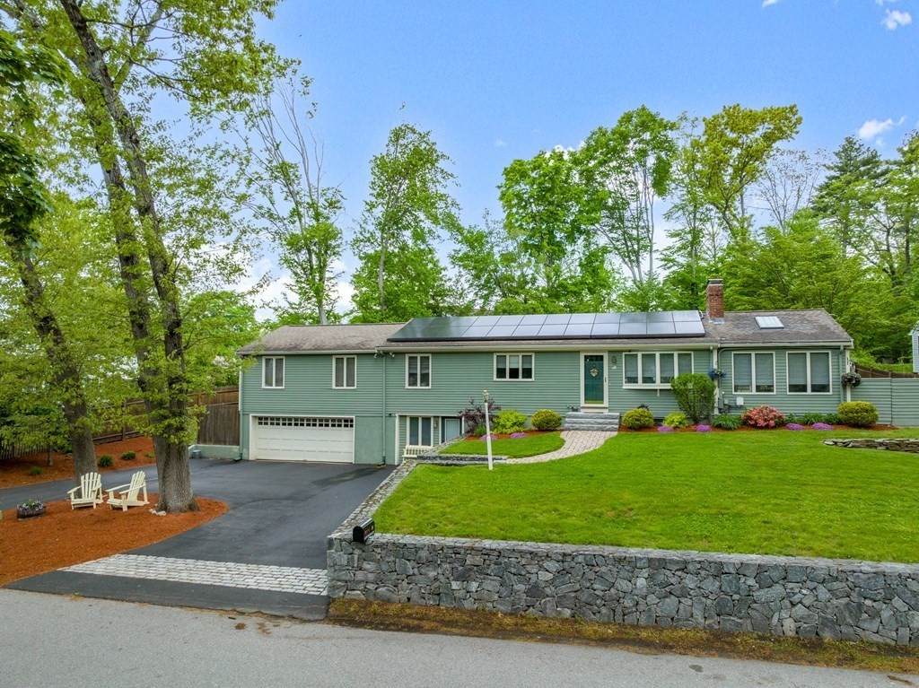 10 Hawthorne Rd - Photo 1